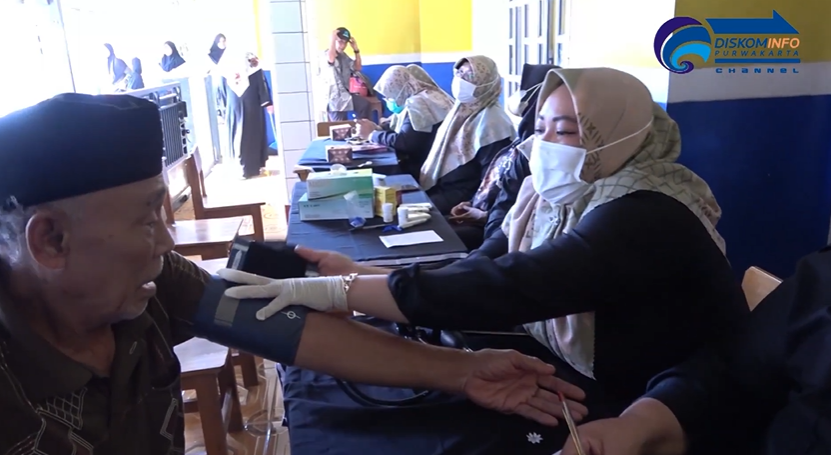 PELAYANAN KESEHATAN BAGI PARA LANSIA KALI INI DI GELAR DI DESA CIGELAM DAN KADUMEKAR BABAKANCIKAO