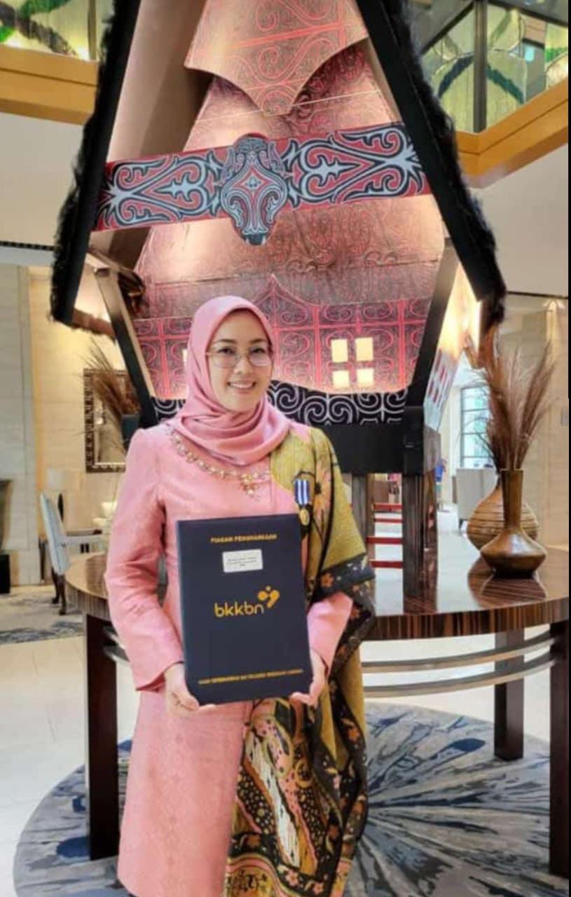 Bupati Purwakarta Terima Penghargaan Manggala Karya Kencana dari BKKBN   