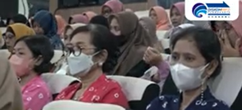 PEMDA BERIKAN PENGHARGAAN KEPADA PEREMPUAN INSPIRATIF DI PURWAKARTA