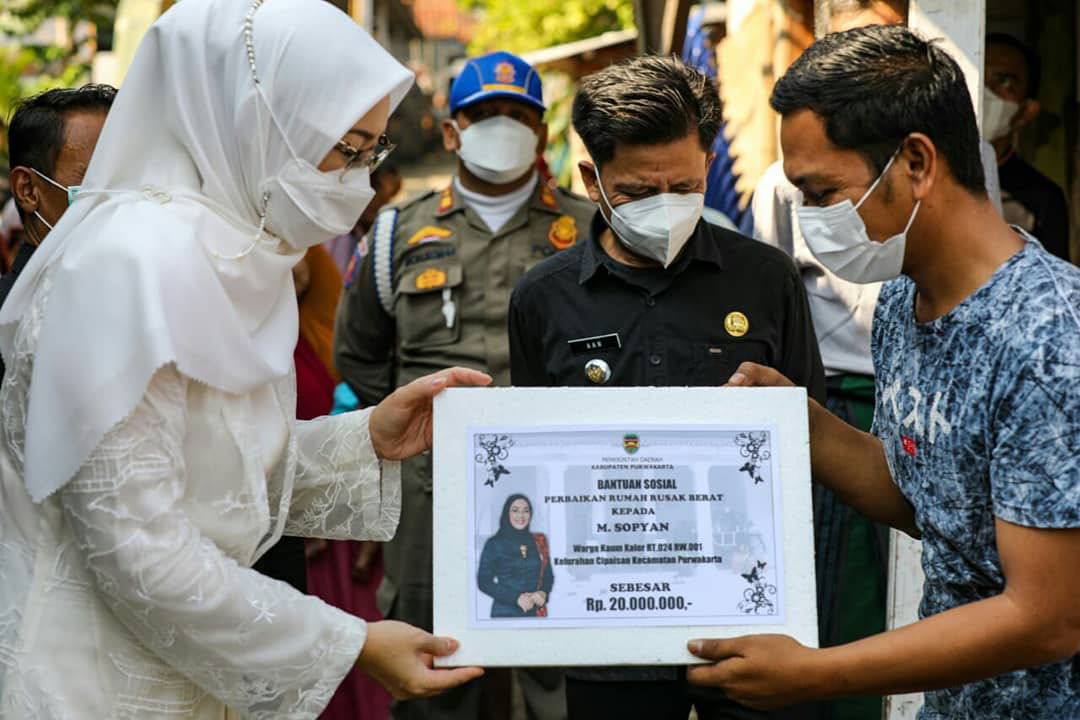 Pemkab Purwakarta Realisasikan Bansos 300 Rutilahu