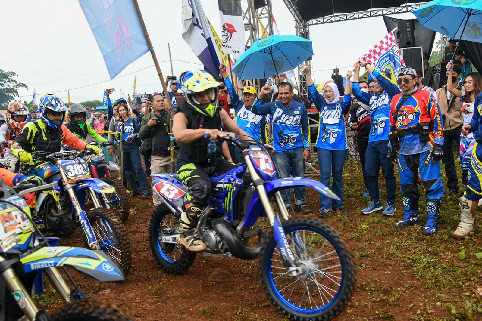 KNPI Trail Adventure 2022, Ribuan Offroader Jelajahi Alam Purwakarta      