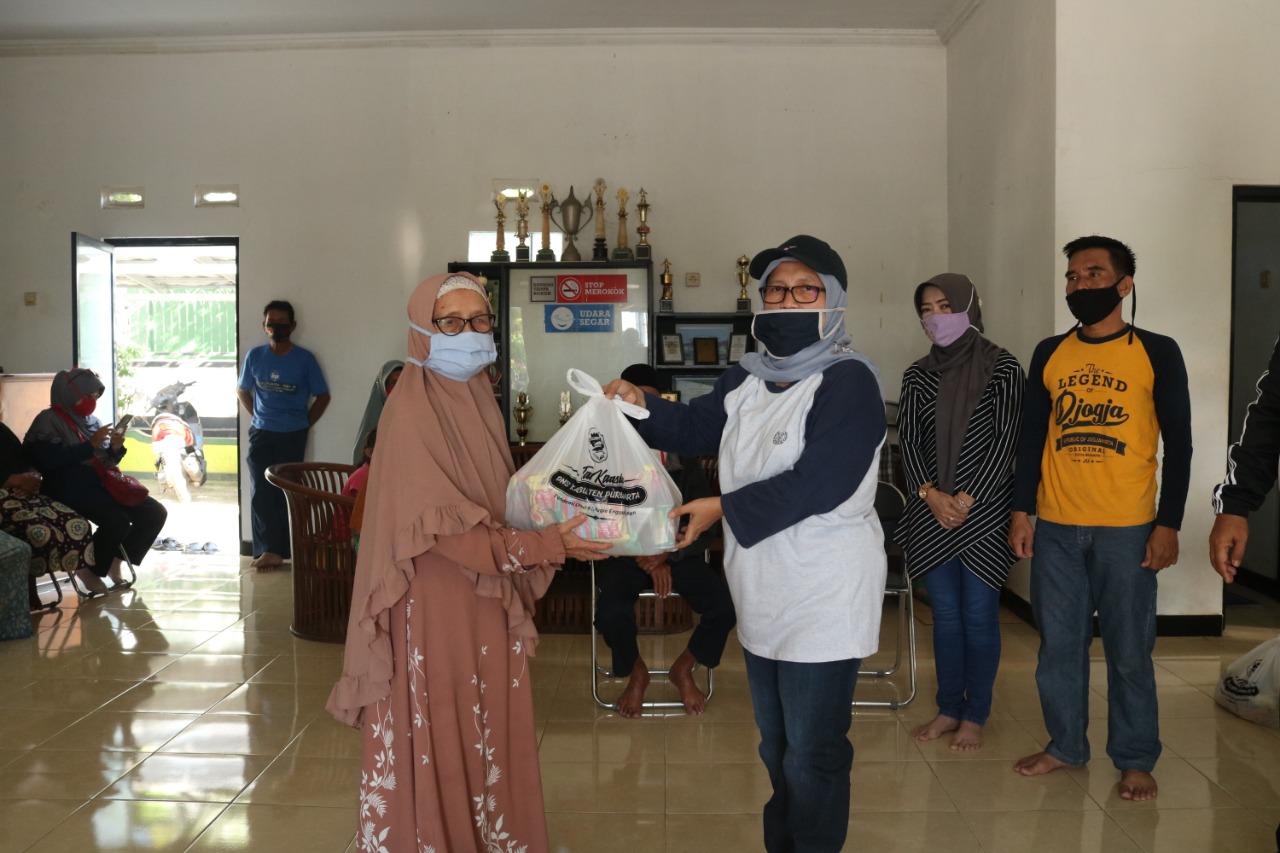 ASN Purwakarta Mulai Distribusikan Bantuan Covid Hasil ‘Rereongan’
