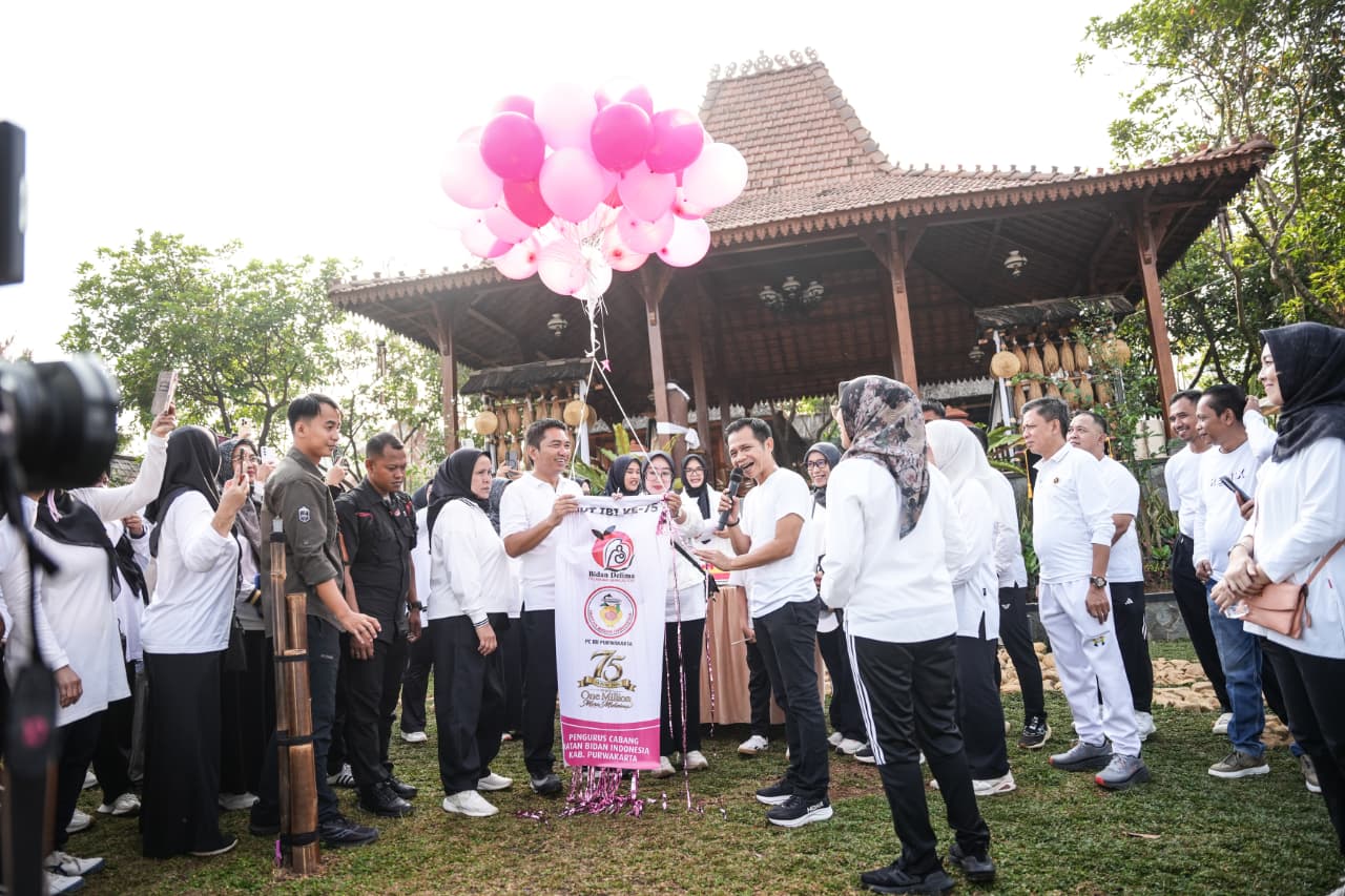 Peringati HUT IBI ke-75, Om Zein: Bidan Tak Hanya Menolong Persalinan, tetapi Menjaga Masa Depan Bangsa