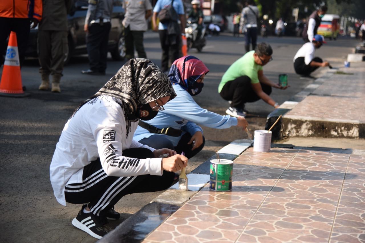 ASN Gelar Tradisi Ngapur Menyambut Hari Jadi Purwakarta