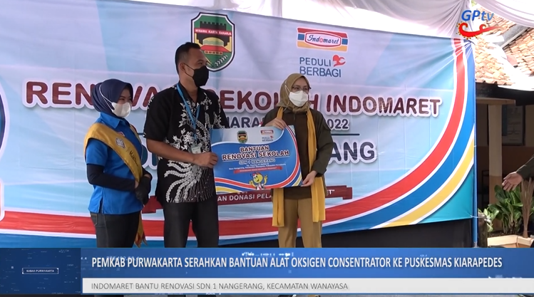 INDOMARET BANTU RENOVASI SDN 1 NANGERANG, KECAMATAN WANAYASA