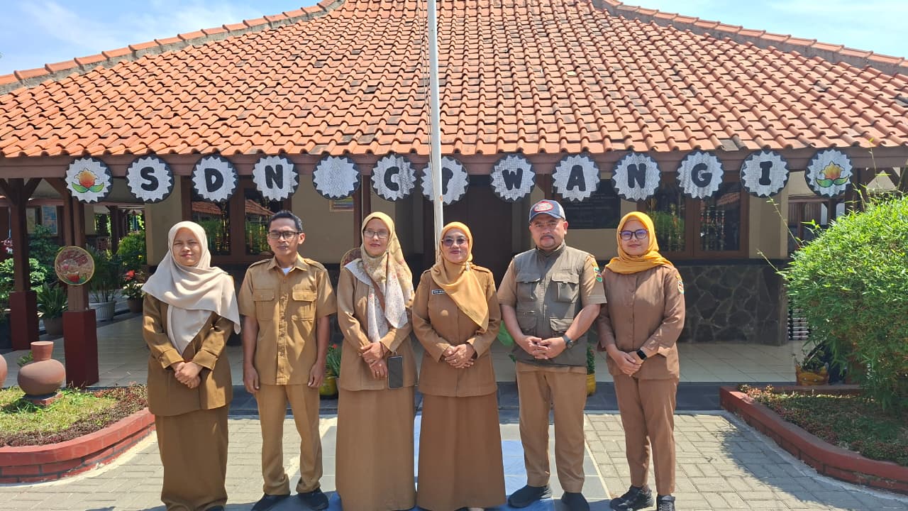 Tingkatkan Kualitas Layanan Publik, Diskominfo Purwakarta Dampingi SDN Ciwangi Kelola Pengaduan melalui SP4N-LAPOR!