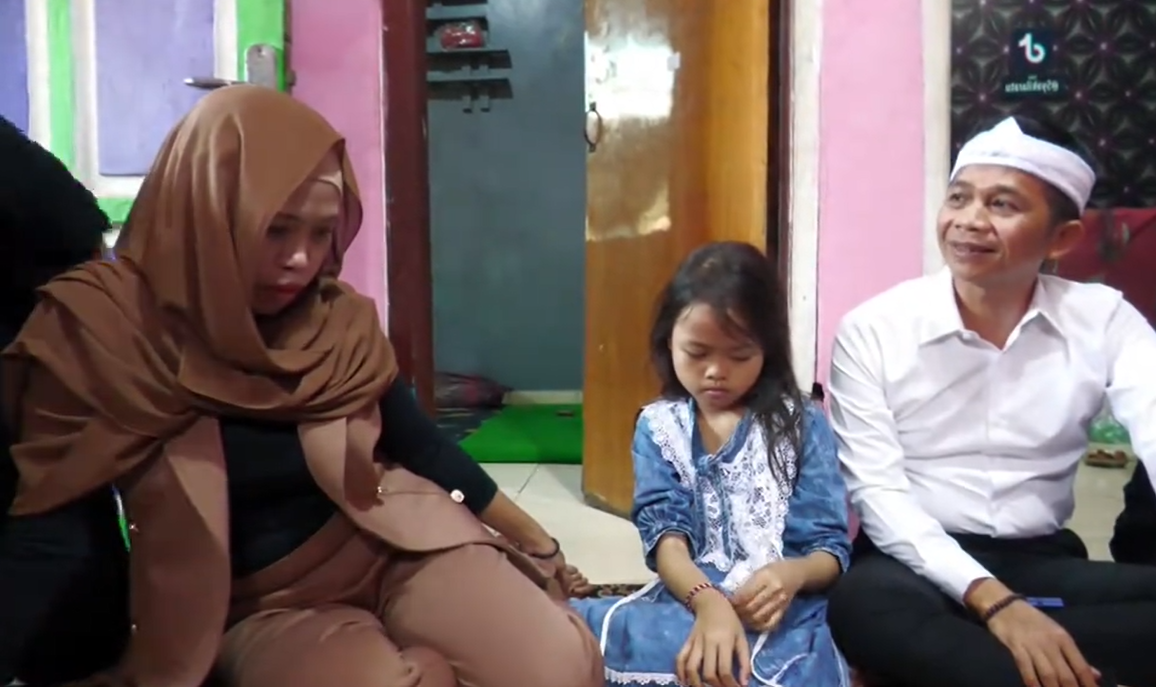 Om Zein Takziyah ke Rumah Duka Security PJT II, Terima Curhatan Kades Kembang Kuning