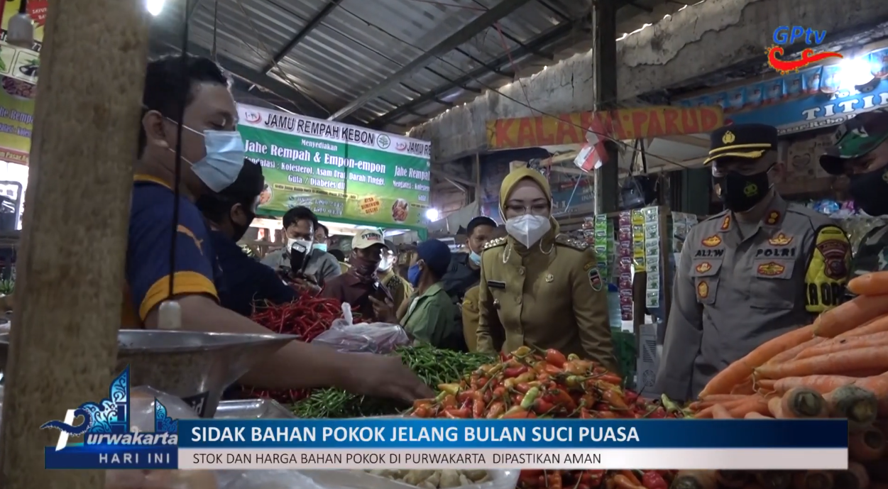 JELANG RAMADAN AMBU ANNE PASTIKAN HARGA DAN KETERSEDIAAN BAHAN POKOK DI PURWAKARTA STABIL
