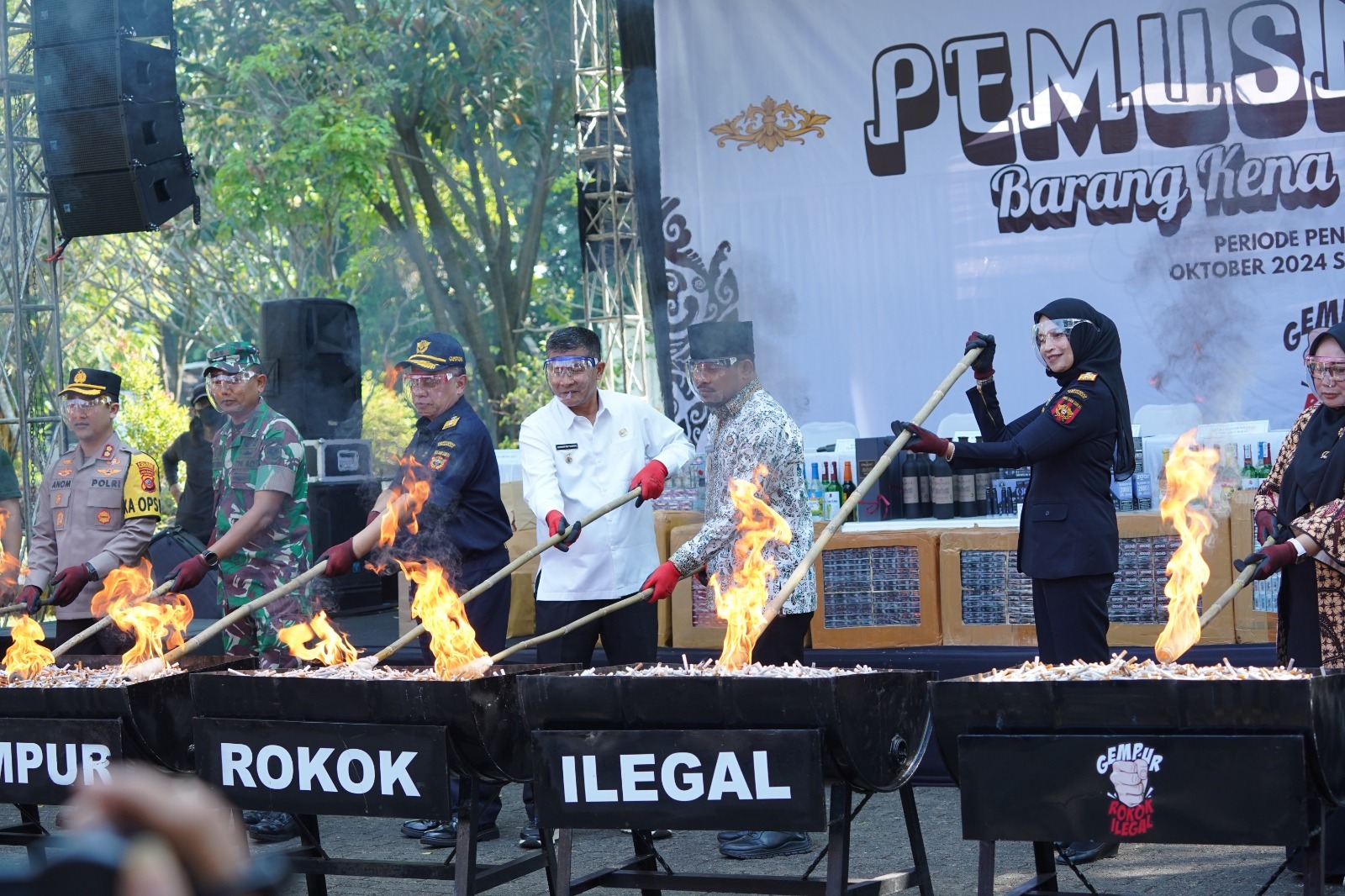 Pemusnahan Barang Kena Cukai Ilegal di Purwakarta: Upaya Berkelanjutan dalam Perlindungan Keuangan Negara