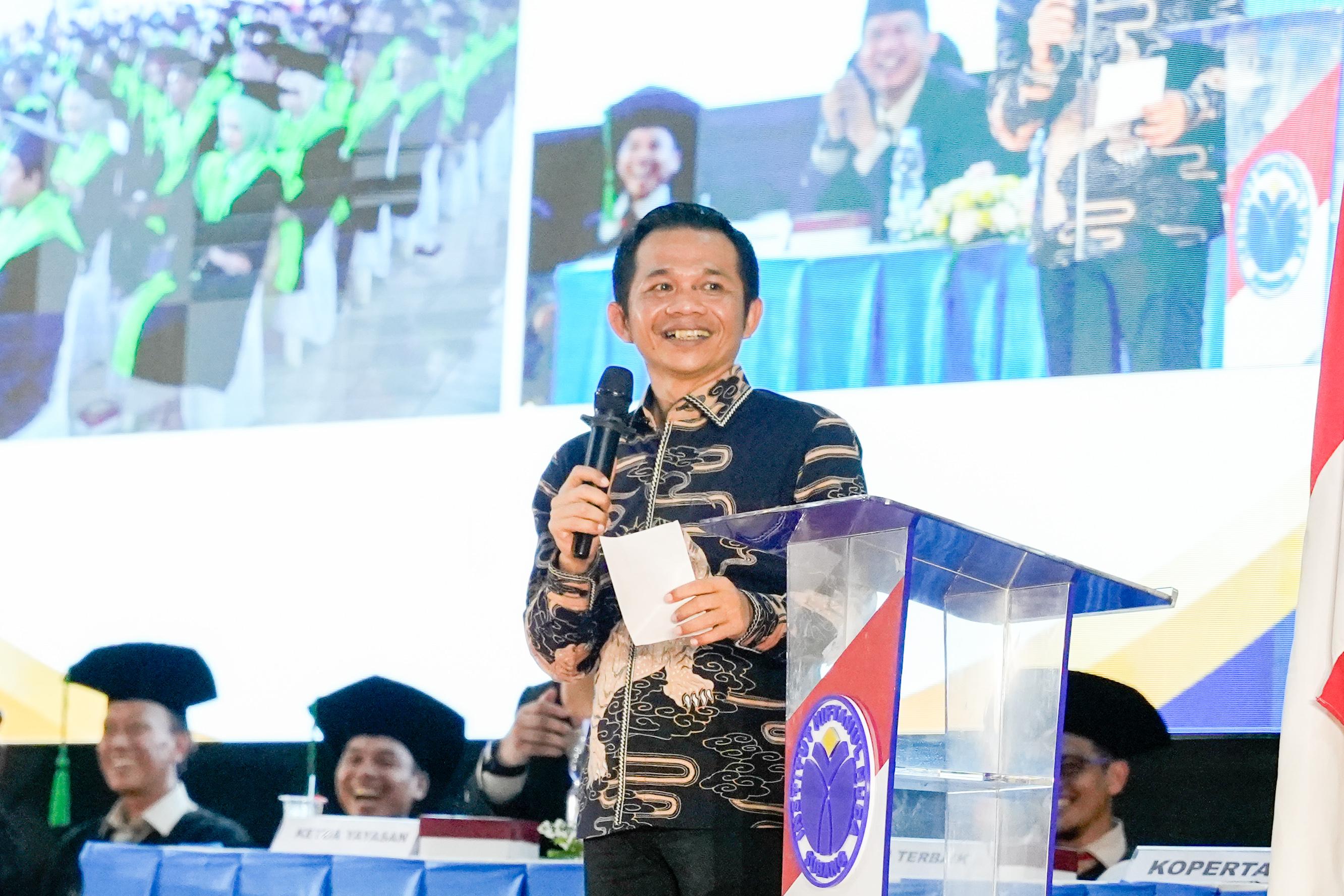 Om Zein Hadiri Wisuda Institut Miftahul Huda Subang: Inspirasi Alumni Bagi Generasi Penerus