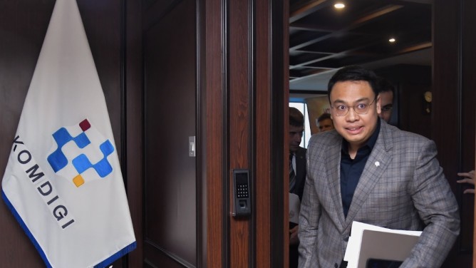 Beredar Hoaks tentang Pemadaman Internet, Wamenkomdigi Gandeng APH Kejar Pelaku