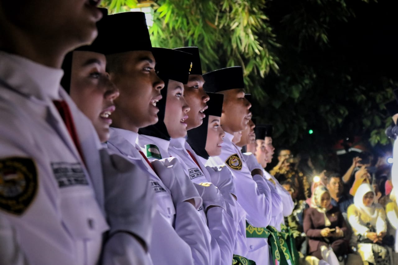 Pesan Bupati Anne Untuk Pasukan Pengibar Bendera HUT RI Ke 74