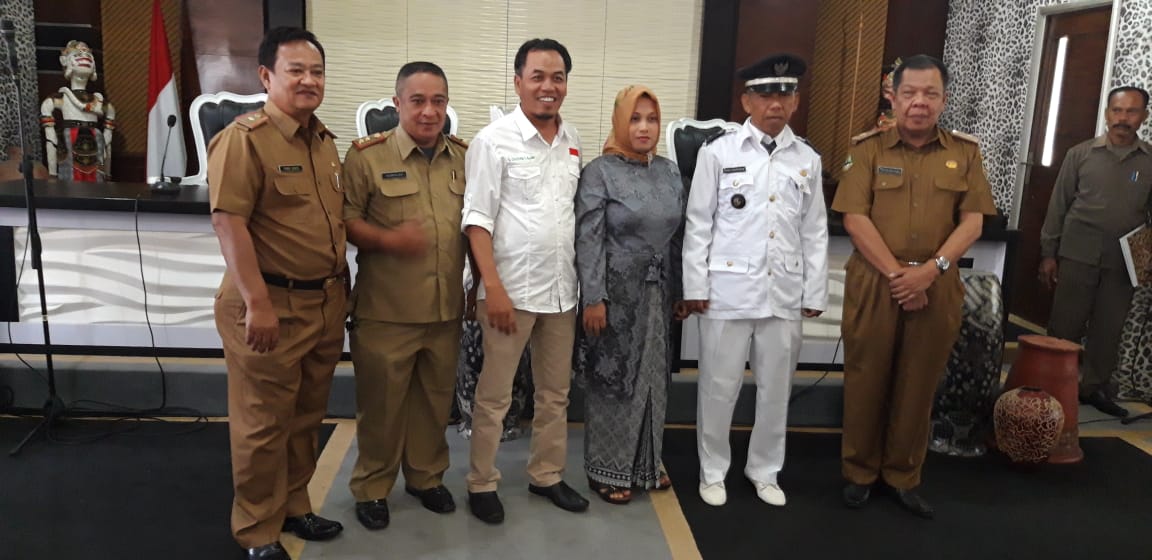 Pemdes Purwakarta, Berhentikan Enam Kades di Purwakarta