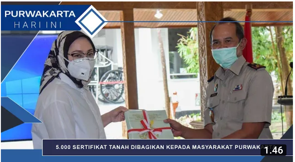 Penyerahan 5.000 Sertifikat Tanah Kepada Masyarakat Purwakarta