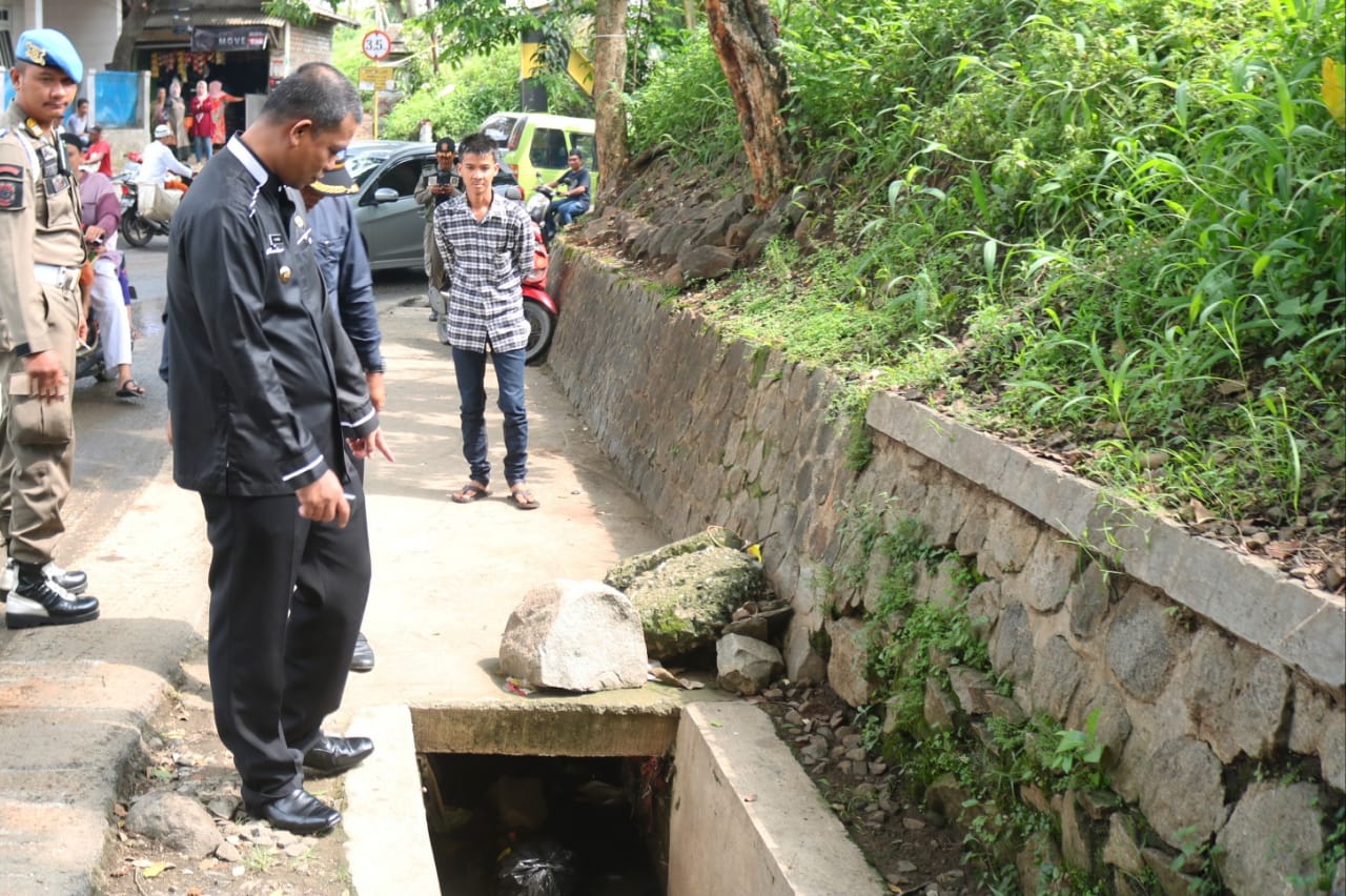  Terima Aduan Warganet Kondisi Jalan Plered, Wabup Aming Cek Kondisi Jalan Plered